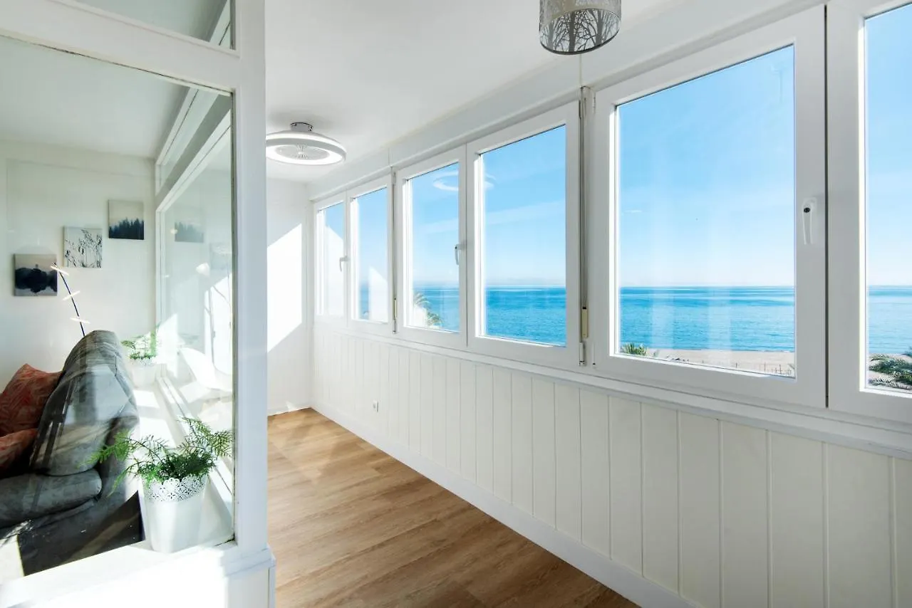 Appartement Magic Of The Ocean, Front Line Beach In Playamar-Parking, Sea Views, Pool, Tenis, Paddle, Wifi And Aircon Torremolinos