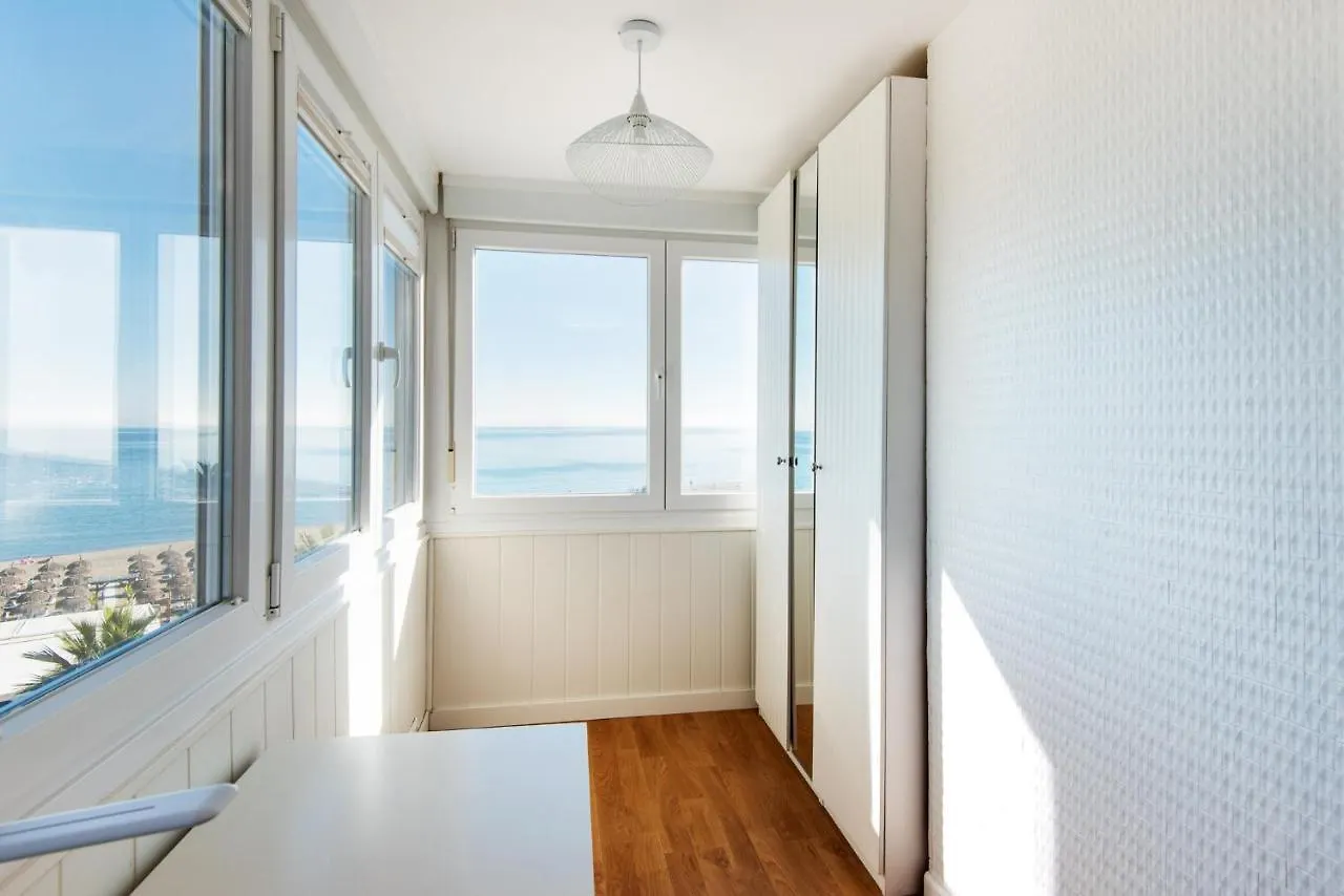 Magic Of The Ocean, Front Line Beach In Playamar-Parking, Sea Views, Pool, Tenis, Paddle, Wifi And Aircon Torremolinos Appartement
