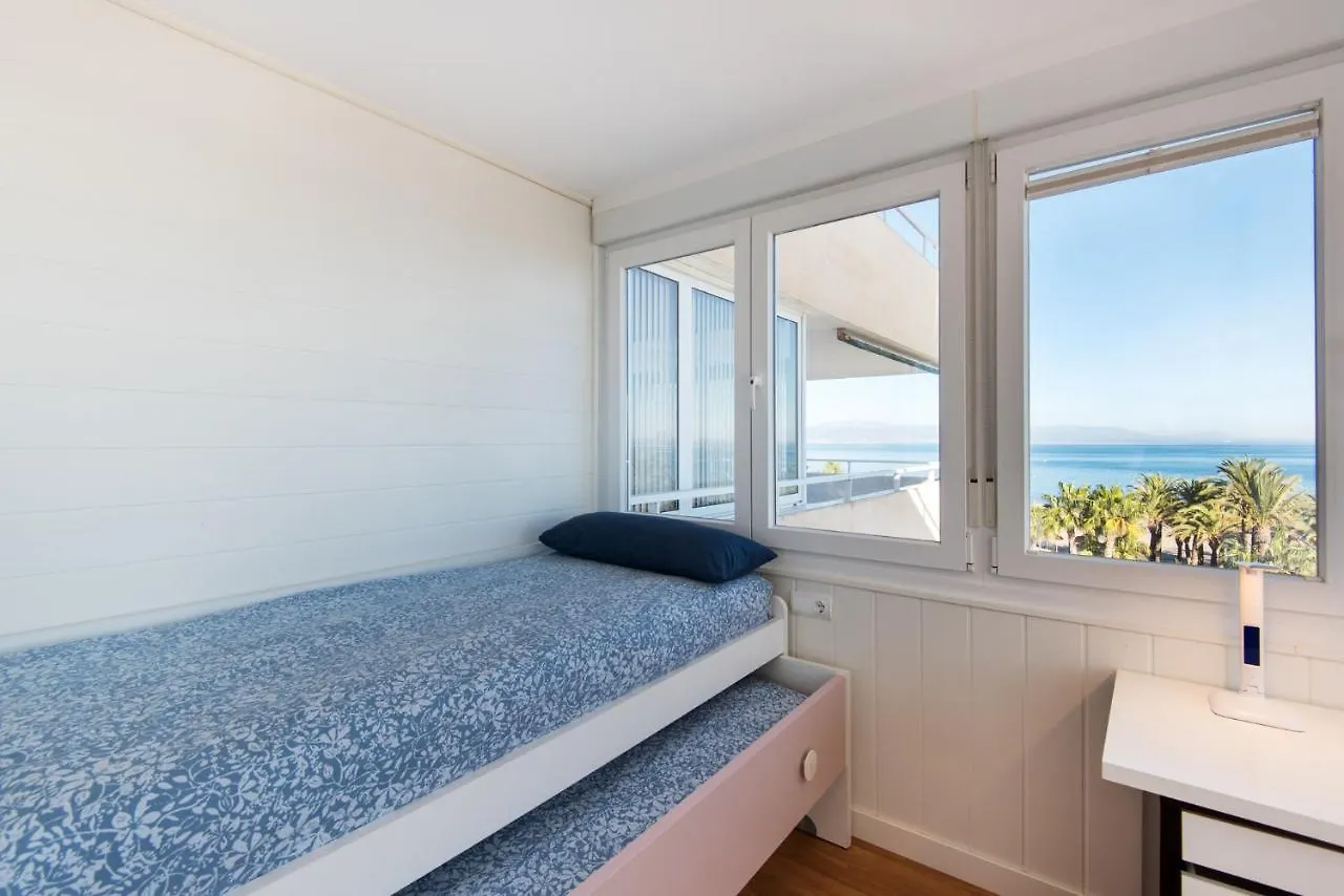 Appartement Magic Of The Ocean, Front Line Beach In Playamar-Parking, Sea Views, Pool, Tenis, Paddle, Wifi And Aircon Torremolinos