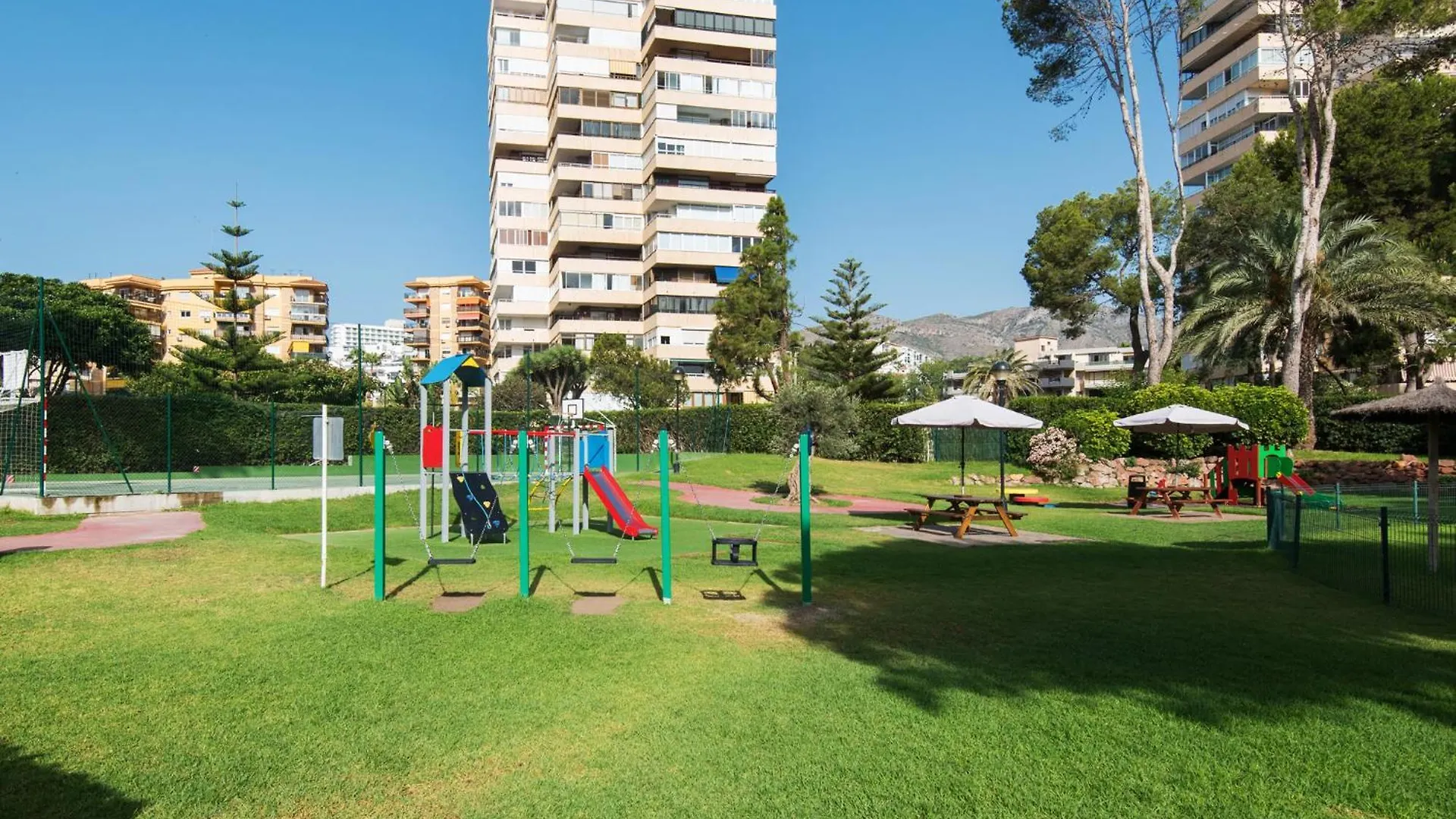 Magic Of The Ocean, Front Line Beach In Playamar-Parking, Sea Views, Pool, Tenis, Paddle, Wifi And Aircon Torremolinos 0*,  Espagne